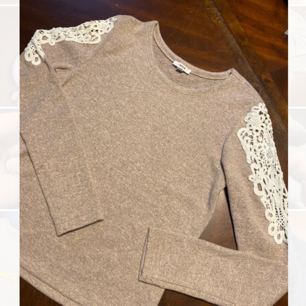 Ardene Tan Sweater with Cream Lace Accents